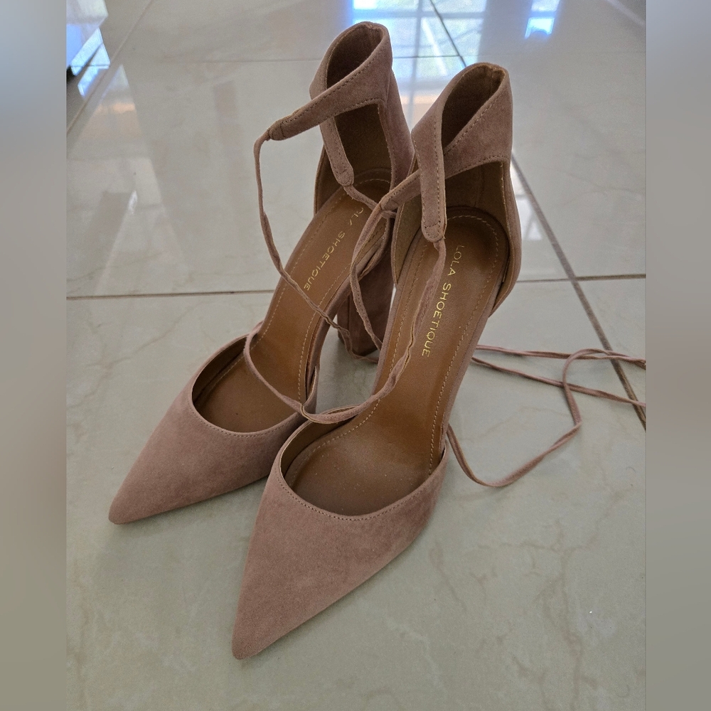 Lola Shoetique Women's Blush Suede Heels